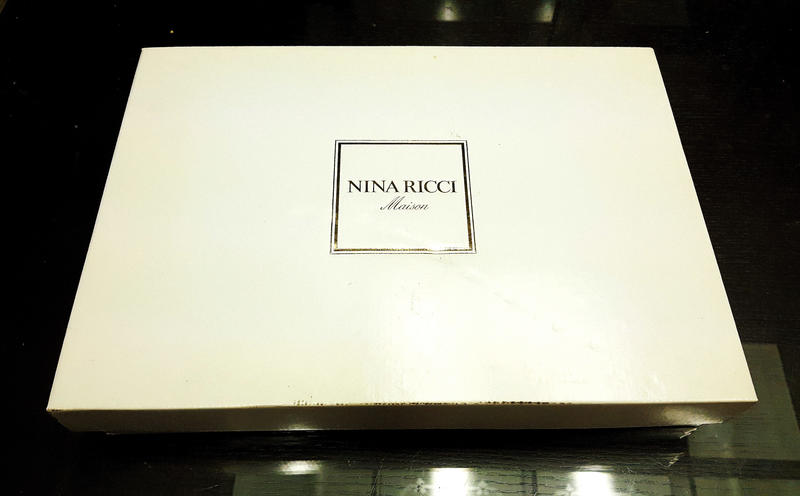 《廣寶閣》NINA RICCI 精緻鄉村風花色餐宴用餐盤組1大5小盤 編號29702組