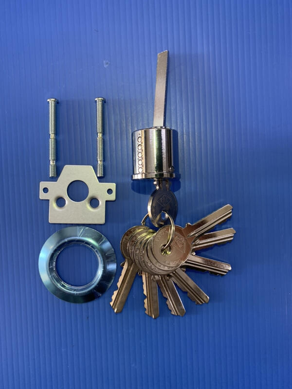 俞氏牌 俞氏 YUS 電鎖專用原廠鎖芯  (8支鑰匙) 保證一年 04-22010101