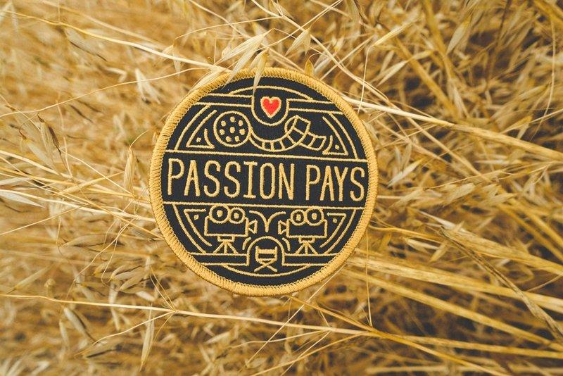 【加州 Asilda Pins】Passion Pays 貼布 胸章 / 牛外、襯衫、背包