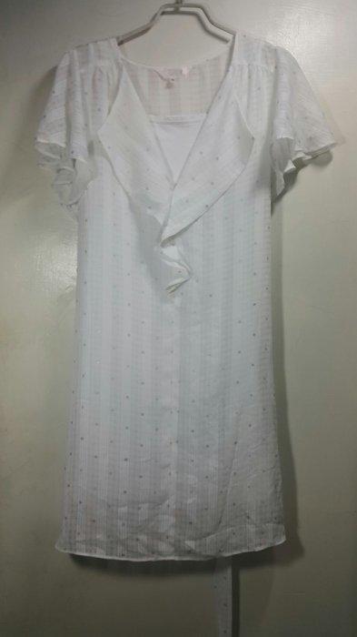 ↘出清衣櫃 ~~ 全新【BEAR TWO 】白色線條點點兩件式短袖洋裝