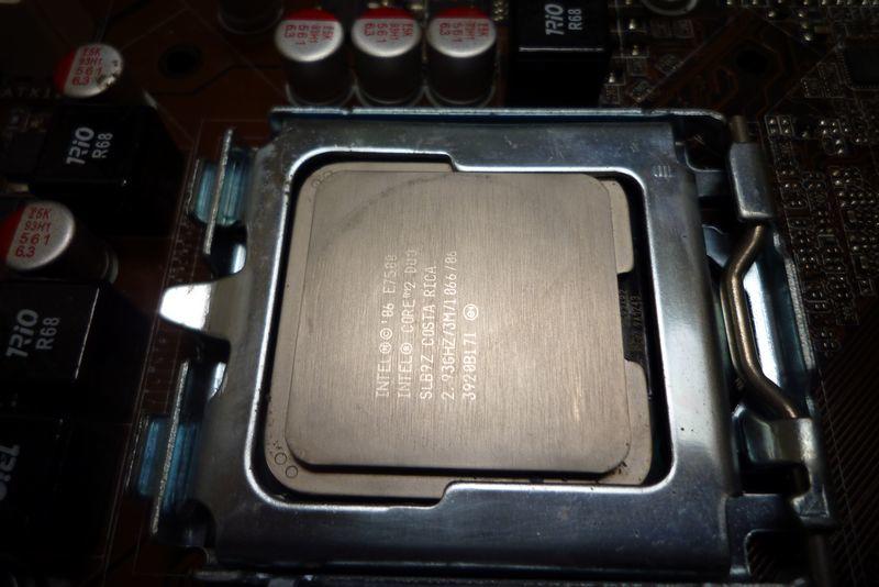 Intel Core 2 Duo  E7500 雙核心 2.93G 含原廠風扇 6600 8400 可參考