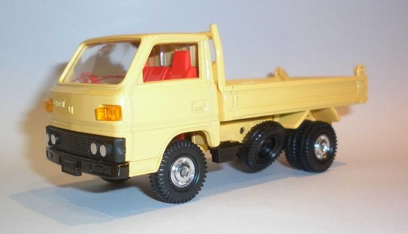 ミニカー TOMICA DANDY MITSUBISHI CANTER DT-3 Mitsubishi Canter DT-3 Diecast Model Green 1:43 Tomica Dandy