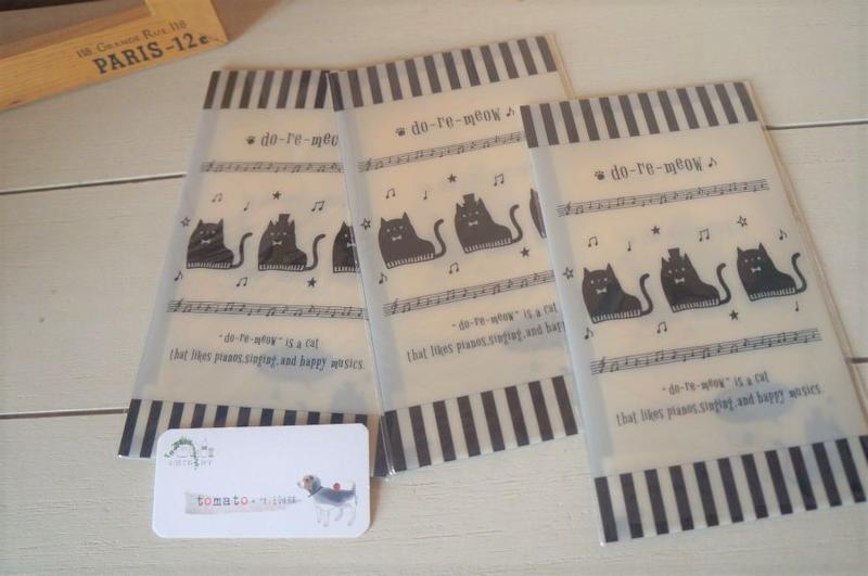 ˙ＴＯＭＡＴＯ生活雜鋪˙日本進口雜貨人氣黑貓鋼琴 花漾圖騰口罩收納袋(現貨+預購)
