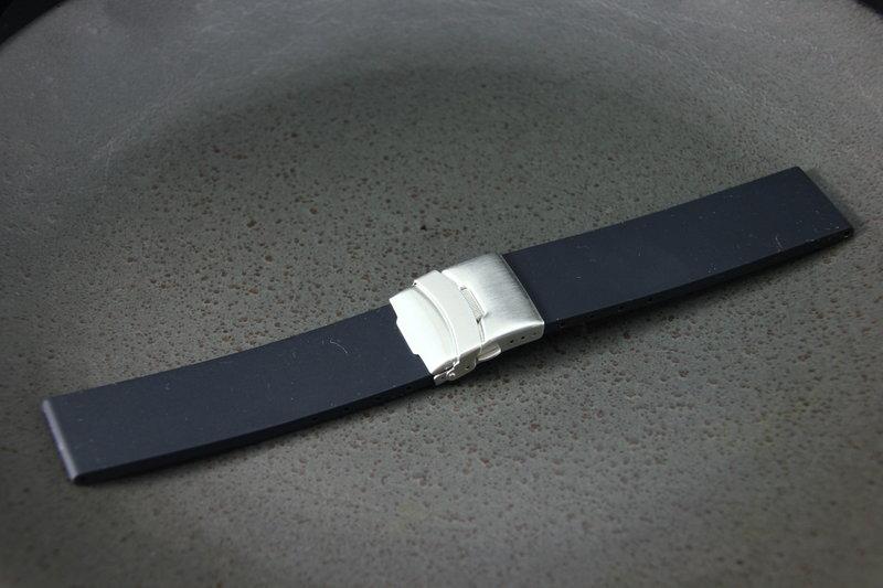 24mm可替代SONY SW2  SmartWatch 2 防水藍牙手錶之黑色矽膠錶帶,不鏽鋼扣