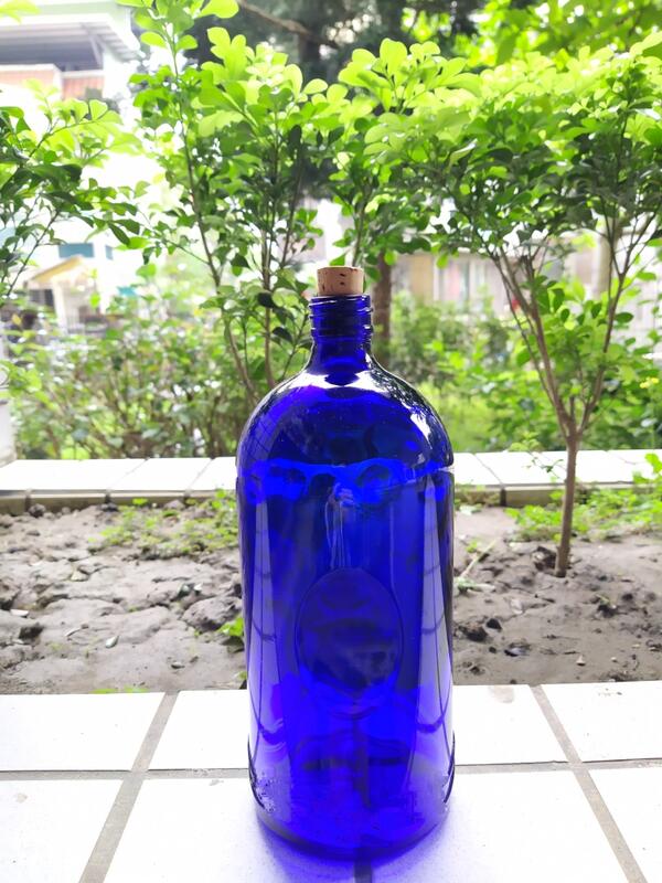 ❤️藍色玻璃瓶 台灣製造1000ml / 可自製藍色太陽水/ 零極限/藍色水瓶 / #荷歐波諾波諾/有現貨/ 附軟木塞