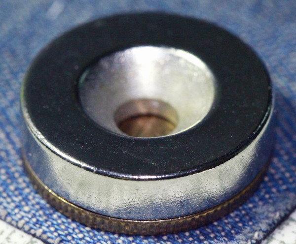 ■萬磁王■釹鐵硼強力磁鐵-20mmx5mm(單孔5mm)帶孔磁鐵-銀色黑色雙規格