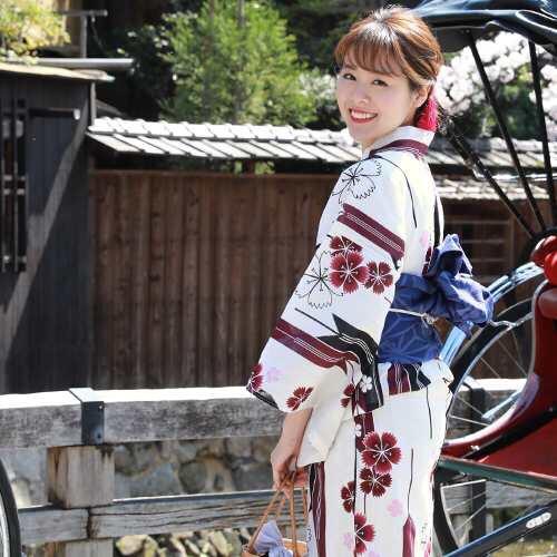 日本和服浴衣女 傳統正裝和服浴衣
