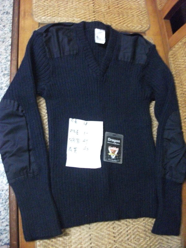 [英軍]九成五新海軍藍毛衣--44"--