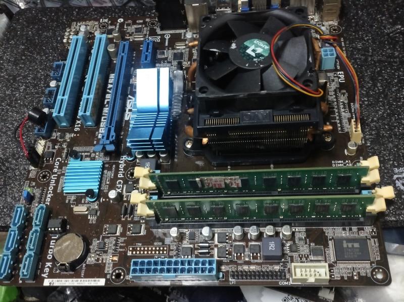 AM3華碩主機板M5A78L-M/USB3 + FX8120 八核心+DDR3 4GX2=8G+CPU風扇