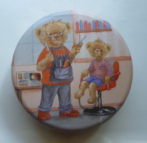 ◎挖寶庫◎香港帶回的 Jenny Bakery (聰明小熊)剪髮小熊餅乾空鐵盒 / 收納盒