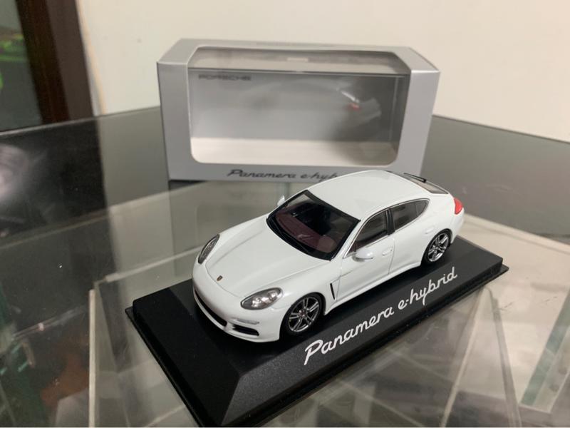 1:43 Minichamps Porsche Panamera S E-Hybrid 原廠盒裝