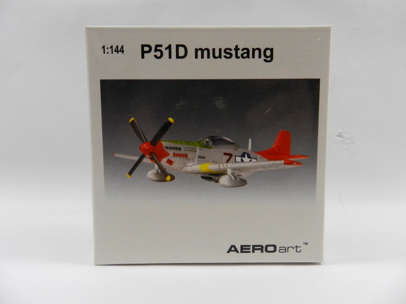 《烈馬驛站》1/144 野馬戰機 P-51D Mustang Bunnie Bromm (Autoart)
