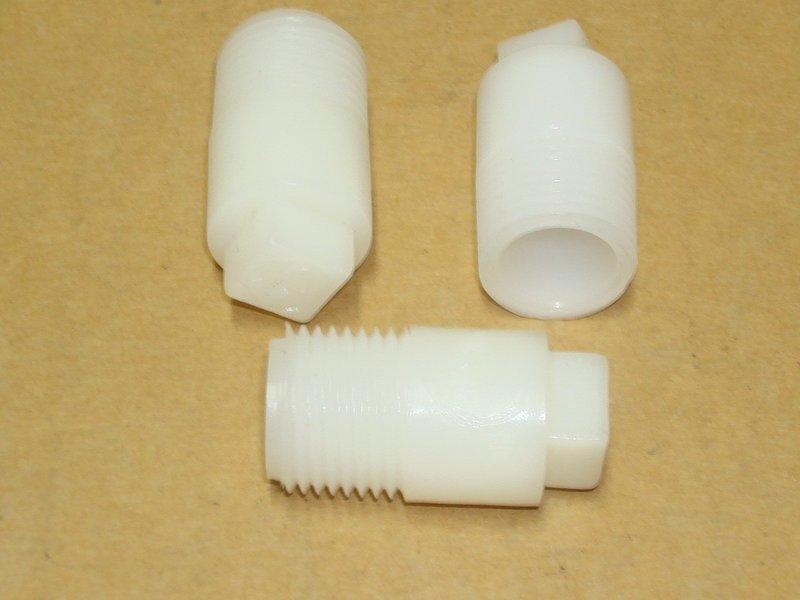 四分  1/2"  PVC 塑膠製  加長型  管塞  塞頭  外牙塞頭