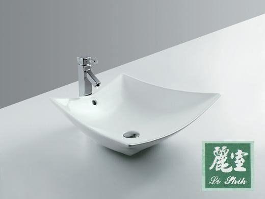 【麗室衛浴】洗臉盆 英國 LIVING 2520 扇型台面盆