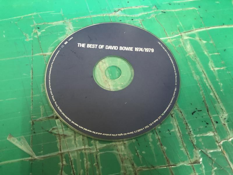 二手裸片 CD 專輯 THE BEST OF DAVID BOWIE 1974/1979 <Z54>