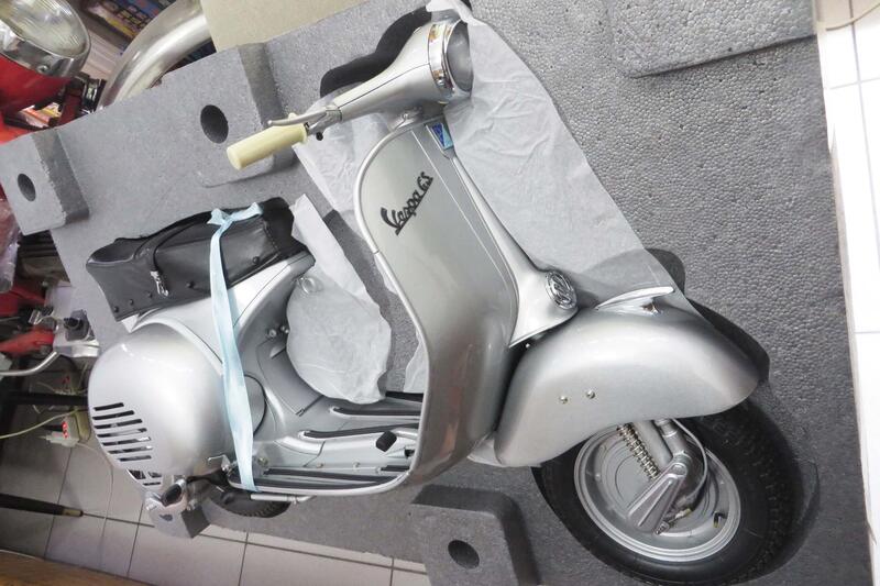 偉士牌 1:3 Vespa GS150 scooter Model Collectible 鴨母