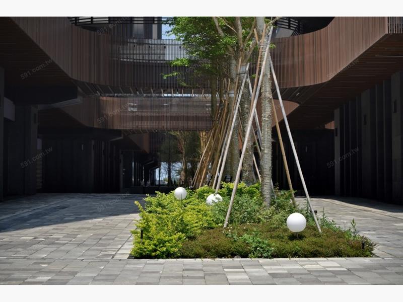 自售~宏盛建設 海洋都心2期 F棟面中庭11樓【2房2聽1衛+B2平面大車位】