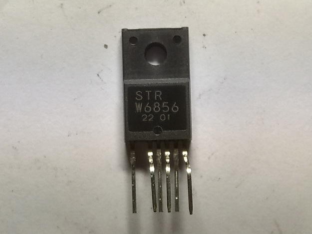STR-W6856 電源模組