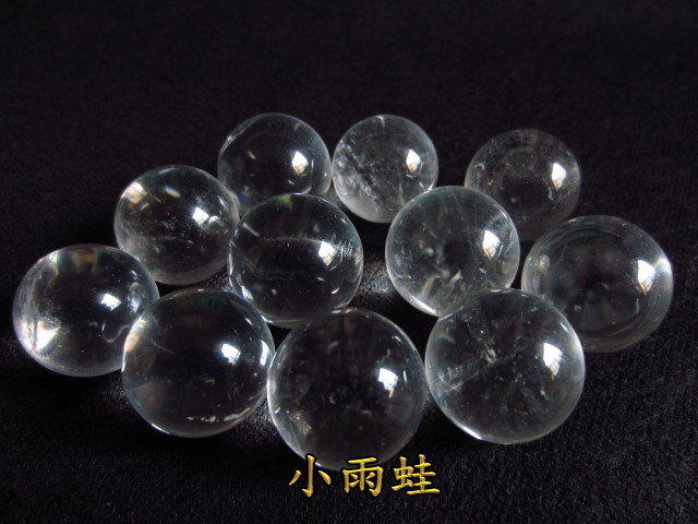 小雨蛙-優質天然白水晶球19~23mm (1枚)~No.05