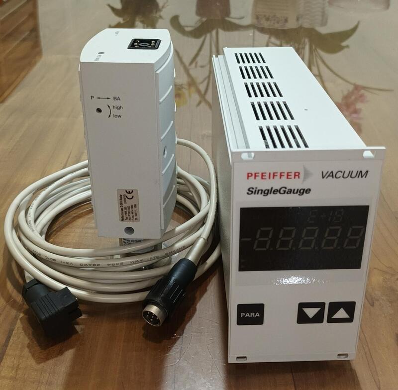 PFEIFFER VACUUM GAUGE CONTROLLER TPG261 W/IN PBR260 GUGE 露天市集 全台最大的