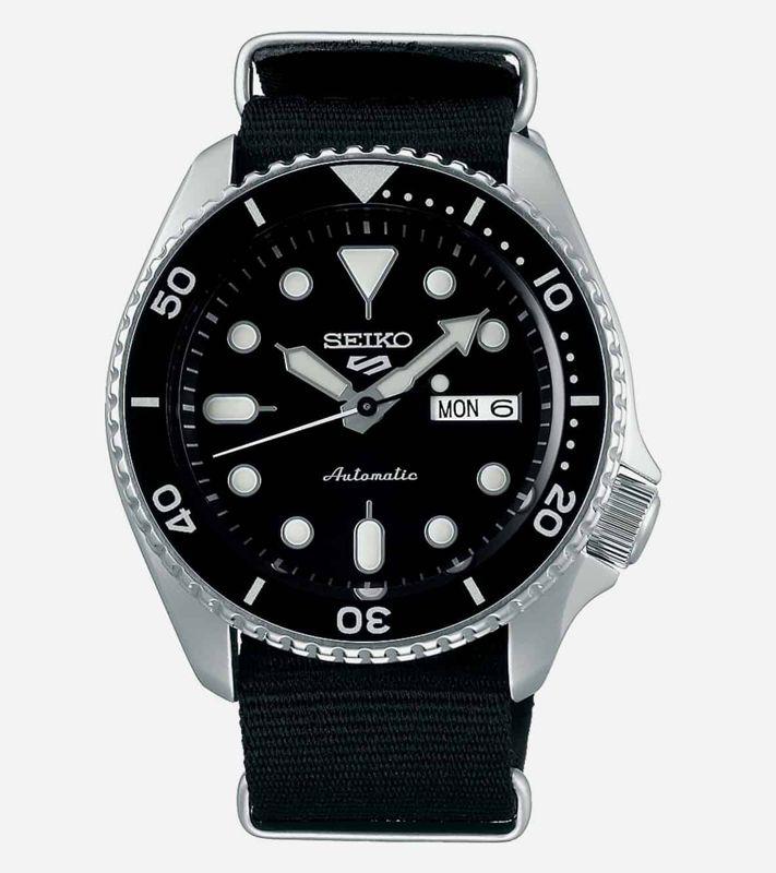 SEIKO WATCH 精工5 Sports黑計分外圈日期星期自動上鍊機械帆布帶腕錶 型號：SRPD55K3【神梭鐘錶】