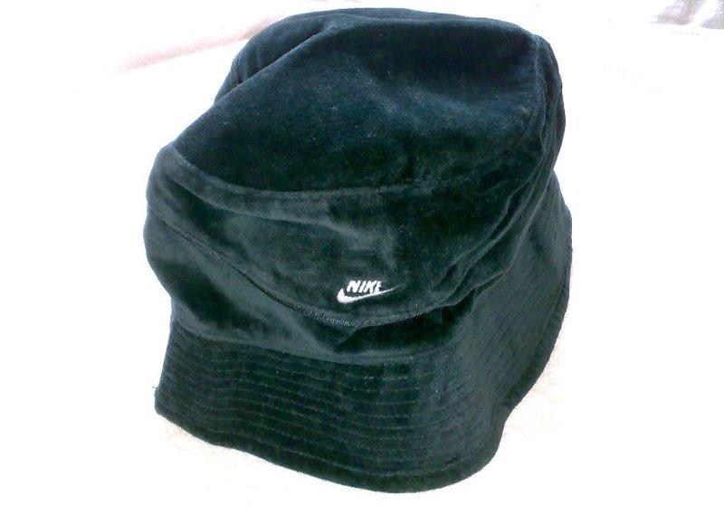 全新正品 Nike 耐吉 帽子 (絨毛布料, 內里鋪絲棉) ARMANI CK Ralph zara h&m