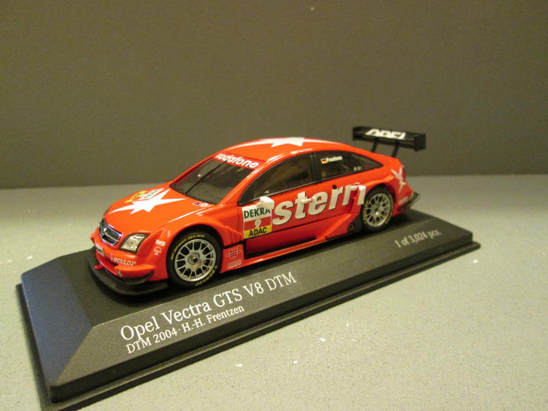 【車藏館】1:43 MINICHAMPS Opel Vectra GTS V8 DTM - 2004 
