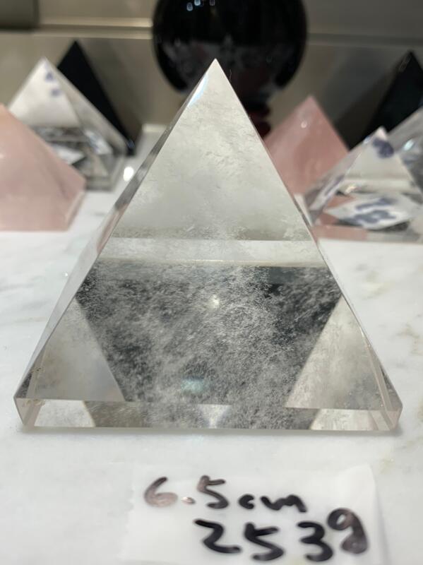 兆鑫生活館-白水晶金字塔(約6.5公分，253g，) 冥想啟動能量開智慧助打坐擺