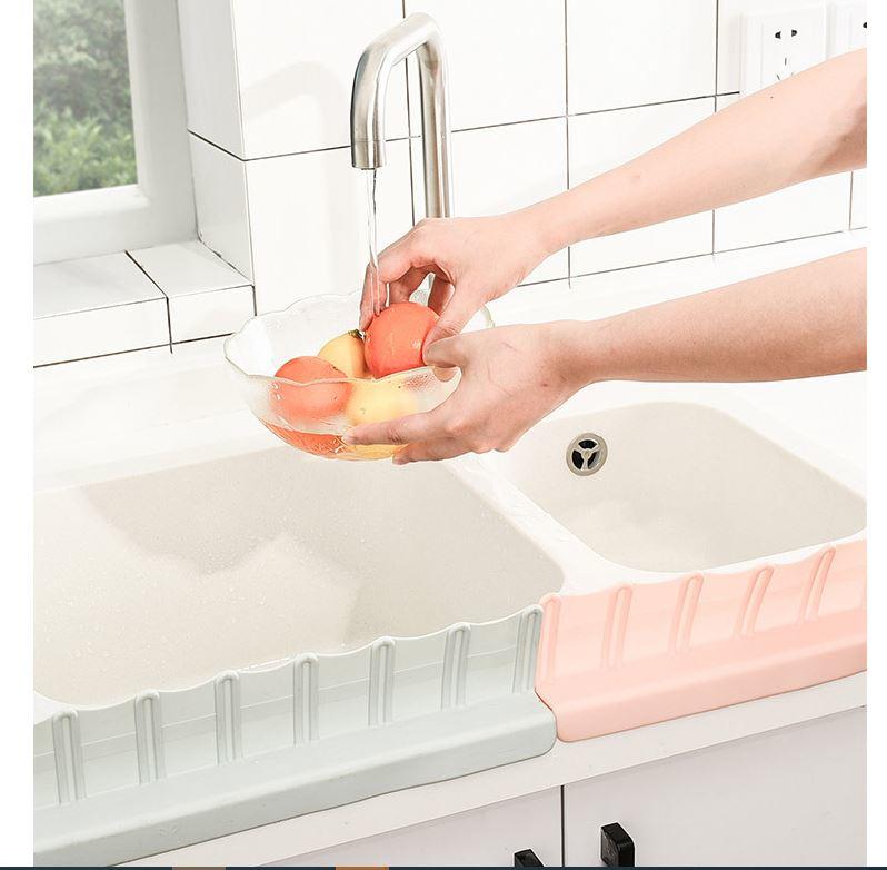 【日式吸盤式擋水板】水池擋水板創意廚房小用品家用水槽防濺水隔水擋板