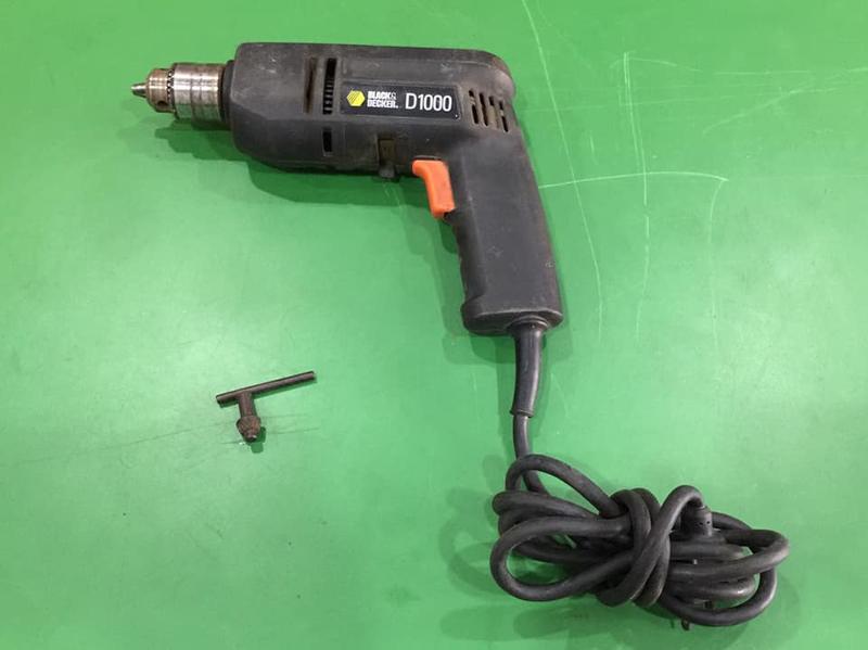 BLACK DECKER D1000