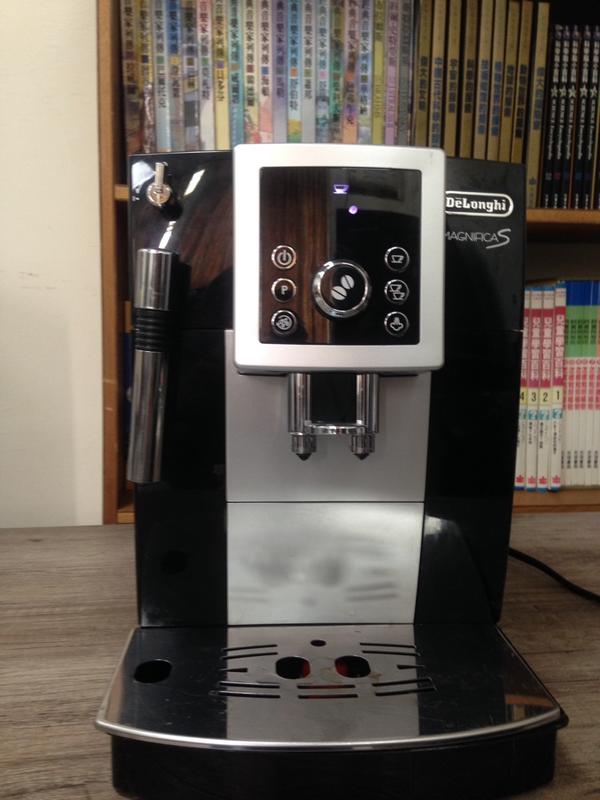 Delonghi 迪朗奇 全自動義式咖啡機 全自動咖啡機 ECAM 23.210.SB睿緻型 曜石黑
