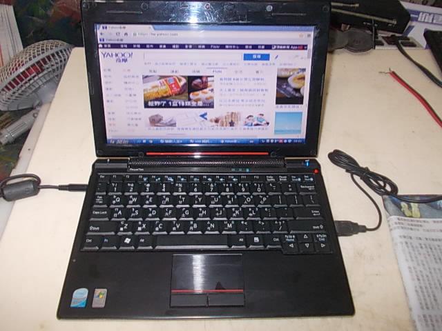 RoyalTek W101~10吋筆記型電腦~型號ON1~內建SSD硬碟(8GB)    <零件機>