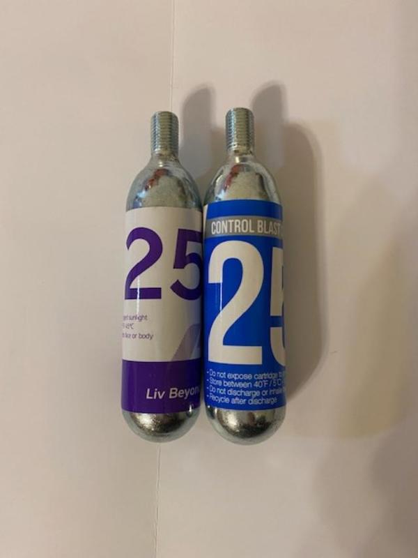 GIANT捷安特 CO2 氣瓶 鋼瓶 補充瓶 25g 登山車用 出清特價 售完即止