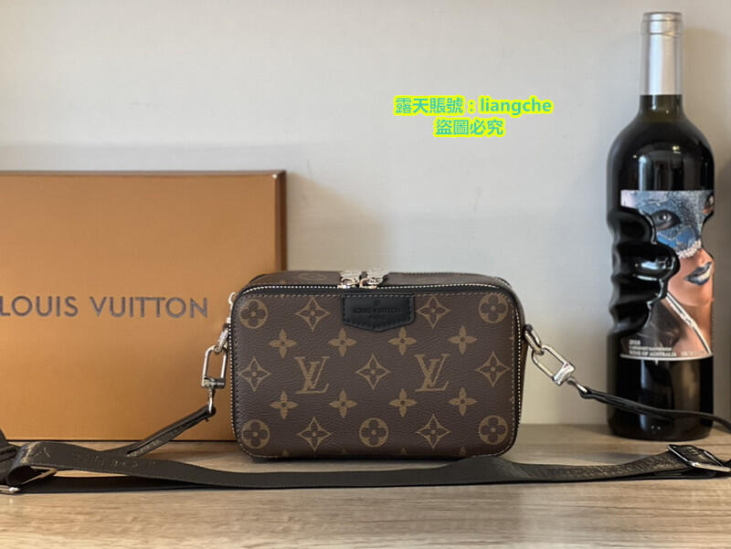 Louis Vuitton MONOGRAM Alpha wearable wallet (M81260)