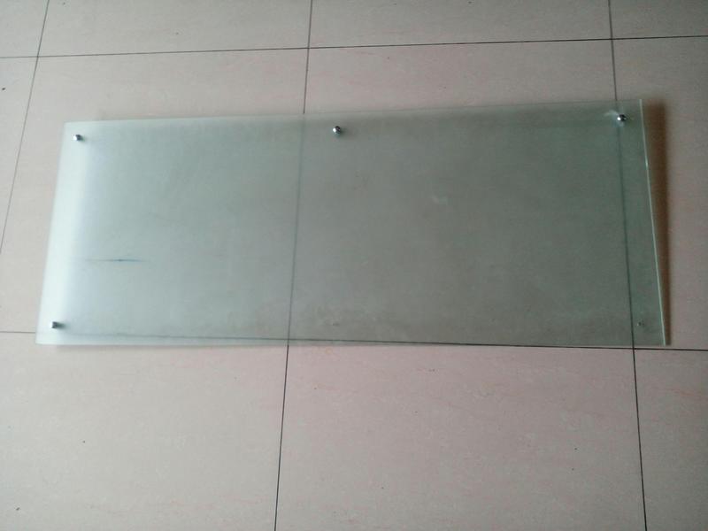 玻璃白板(無磁性)2000元