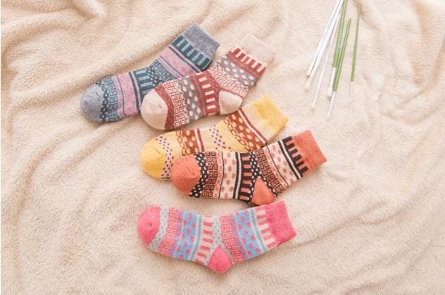 秋冬保暖兔羊毛雙路民族風女襪 加厚保暖條紋圓點粗線棉襪