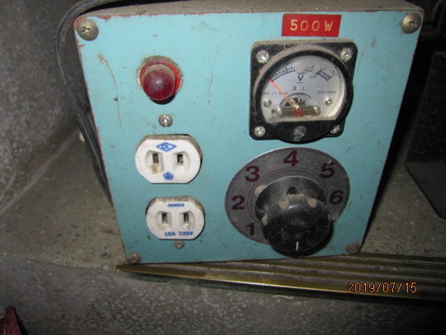 電壓穩定器
