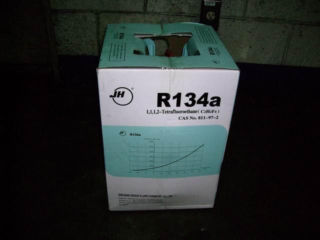 R-134a環保冷媒22.7公斤(50磅)原裝桶(市價3700元特價3500元)***網拍最低價,可面交***只有一桶喔