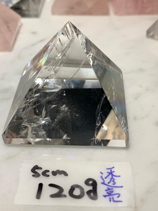 兆鑫生活館-白水晶金字塔(約5公分，120g，透，清亮級) 冥想啟動能量開智慧助打坐擺