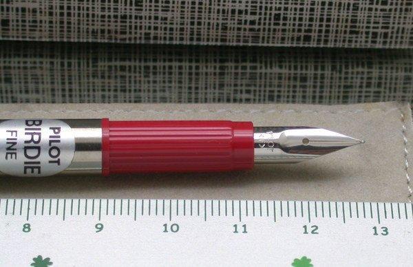 全新庫藏 30年前的售價.Nt600日本百樂紅色.迷你鋼筆+吸墨器.握位紅