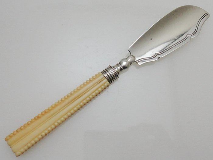 百年歷史 純銀  獸骨柄 奶油刀