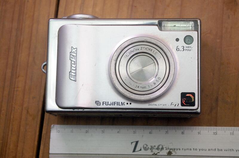 個人二手舊物出清 FUJIFILM F11  數位相機