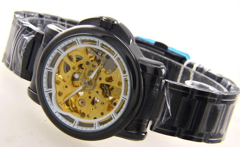 (六四三精品)錶徑3.8公分.正反面鏤空.金色機芯.黑色烤漆式錶殼及錶帶.自動上鍊機械錶