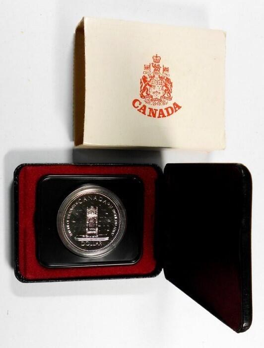 KD112 加拿大1952-1977年 登基加冕週年DOLLAR銀幣 盒裝 重量23.3g