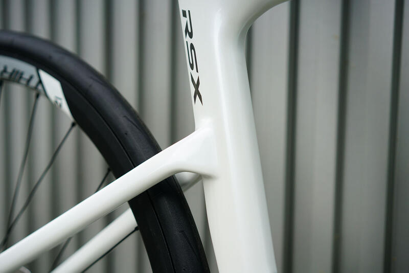HASA RSX 碟煞公路車 全隱藏線 車架組與成車方案 105 Di2電子變速 碳纖輪組 > BIKEfun拜訪單車 | 露天市集 | 全台 ...