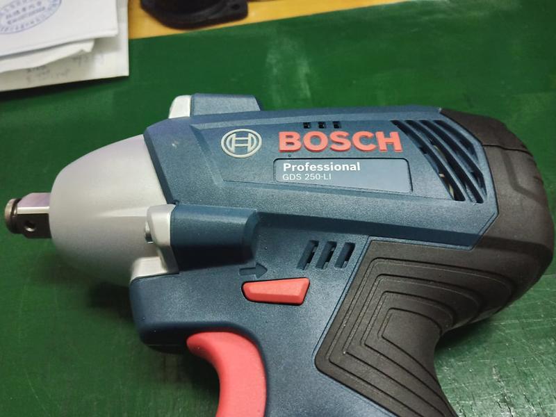 全新-免運費-BOSCH GDS 250-LI 18V鋰電衝擊扳手電動扳手起子機空機單