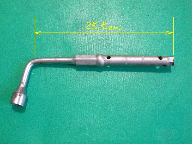 二手 早期 德國製 HEYCO 17mm 板手 - 賓士 汽車 隨車 工具 (bmw 火星塞 套筒 拆胎 扳手 工具)