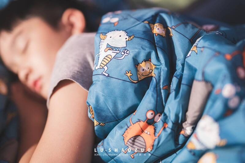 露遊GO ~ 野放Wildfun童趣羊毛方形睡袋  露營睡袋 可拼接睡袋 柔軟手感 相當水準的保暖(台灣製)(可機洗)