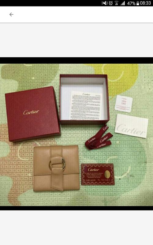 正品卡地亞Cartier 駝色經典三環中夾（物況良好附盒子、包卡、緞帶）