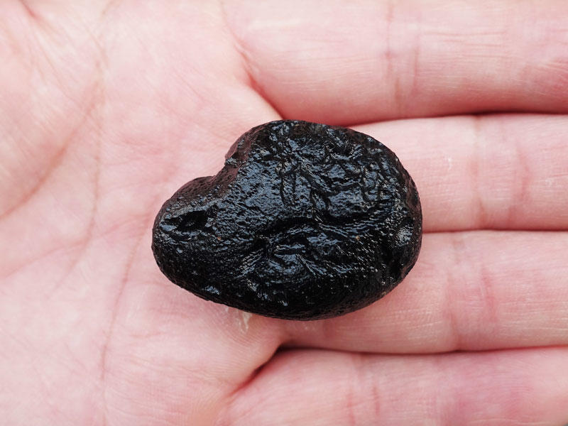 §能量礦石§ 泰國隕石Anda Tektite 安達玻璃隕石27.96克 類捷克隕石外型